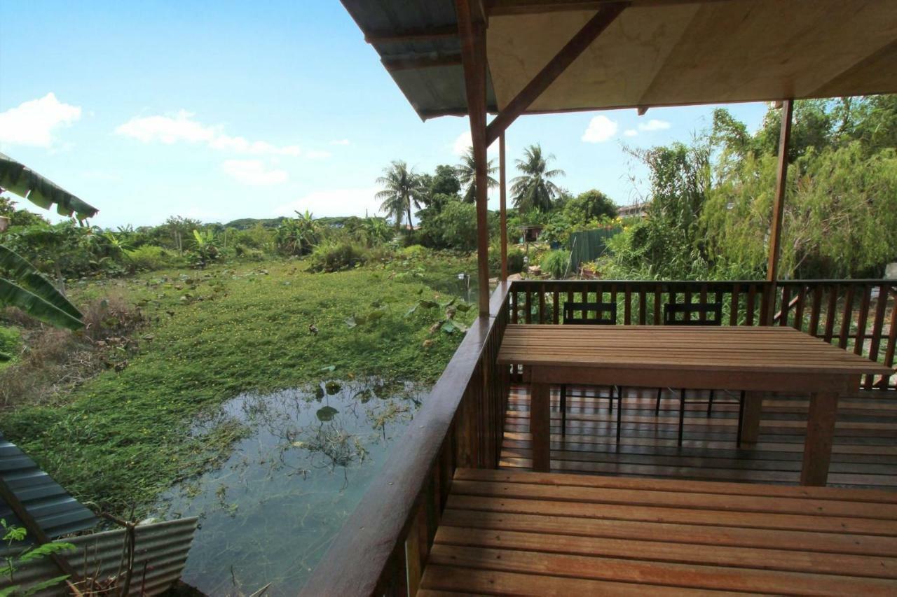 Holiday home Tung's Tropika - With A Wooden Hut By A Ipoh